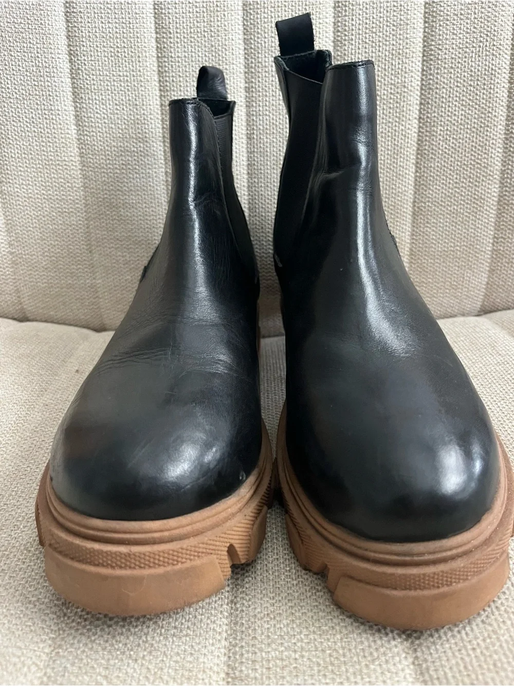 Silent d x Anthropologie black cress Chelsea boot lug soles size 40/10